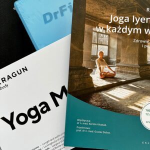 yoga pakiet: mata do yogi, bloczek i książka "joga iyengara w każdym wieku"